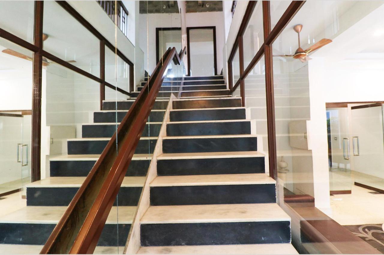 Hotel Bel Morris Ню Делхи Екстериор снимка