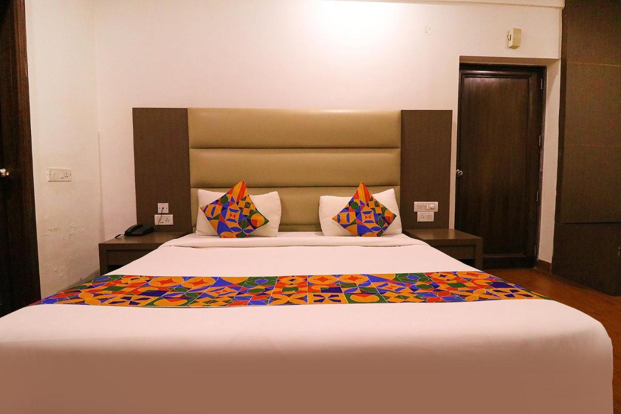 Hotel Bel Morris Ню Делхи Екстериор снимка